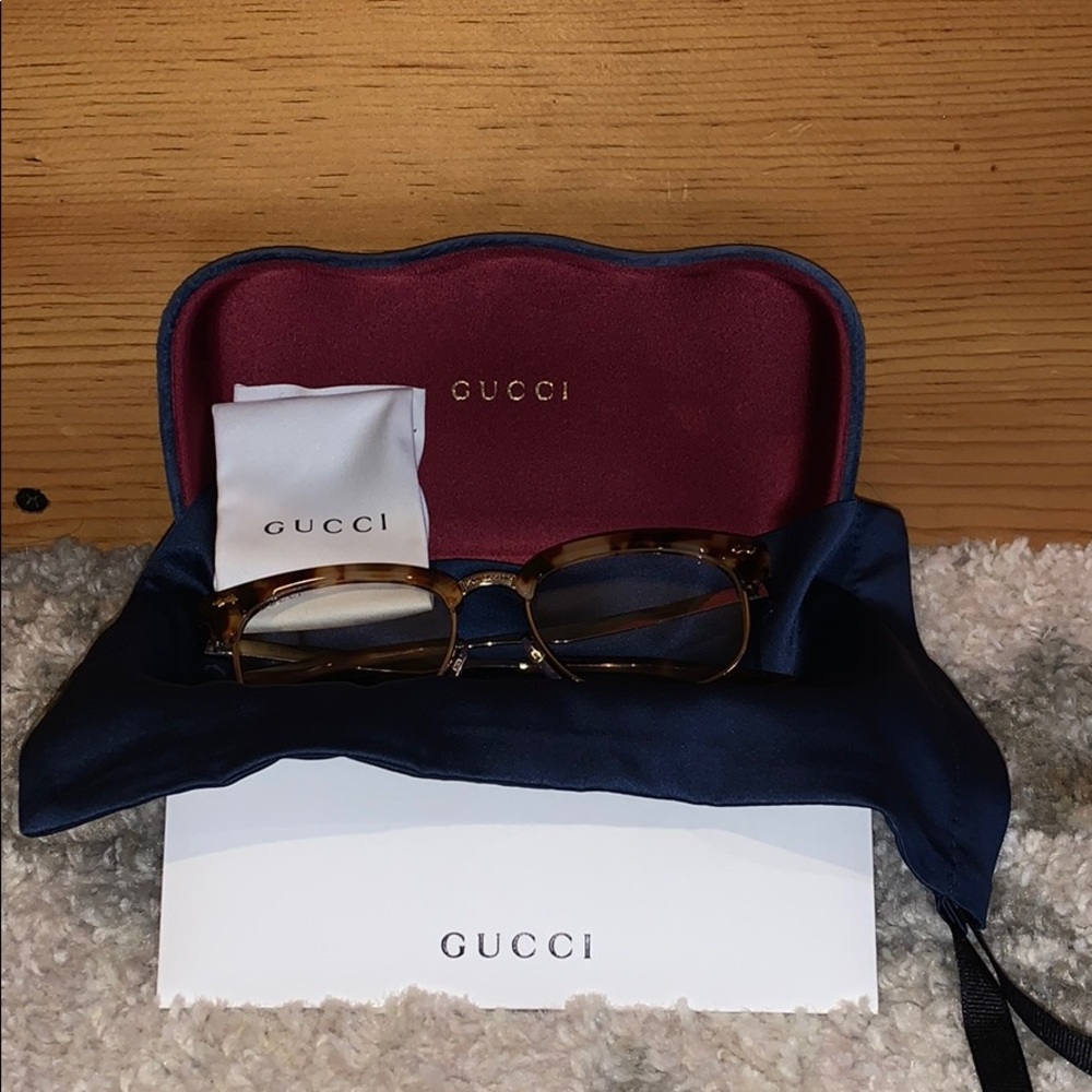 GUCCI CLEAR SUNGLASSES 100% UV PROTECTION